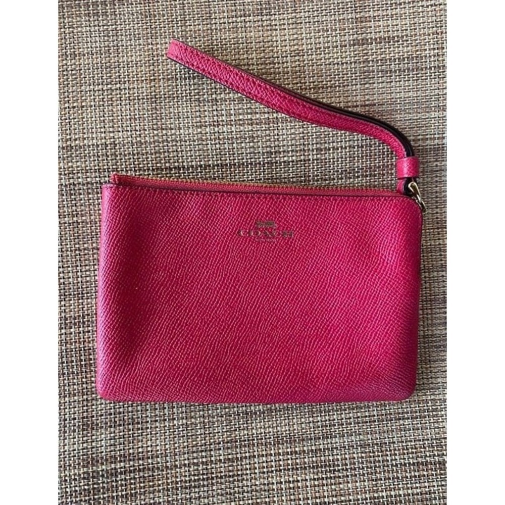 Coach Wristlet Pink